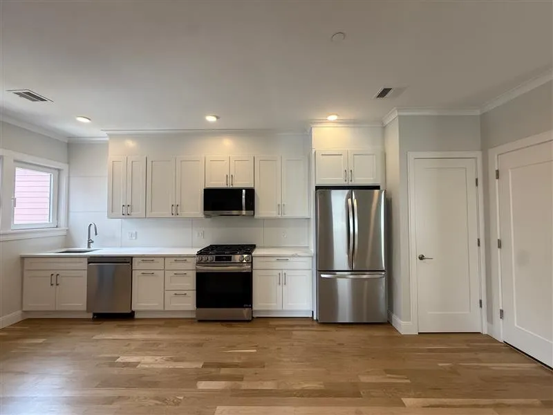35 Gore St, East Cambridge