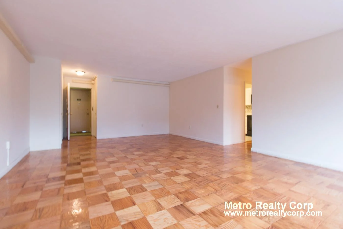 101 Monmouth St, Longwood
