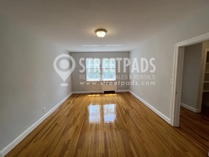 1163 Beacon St, Longwood