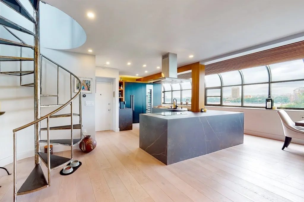 270 Beacon St, Back Bay