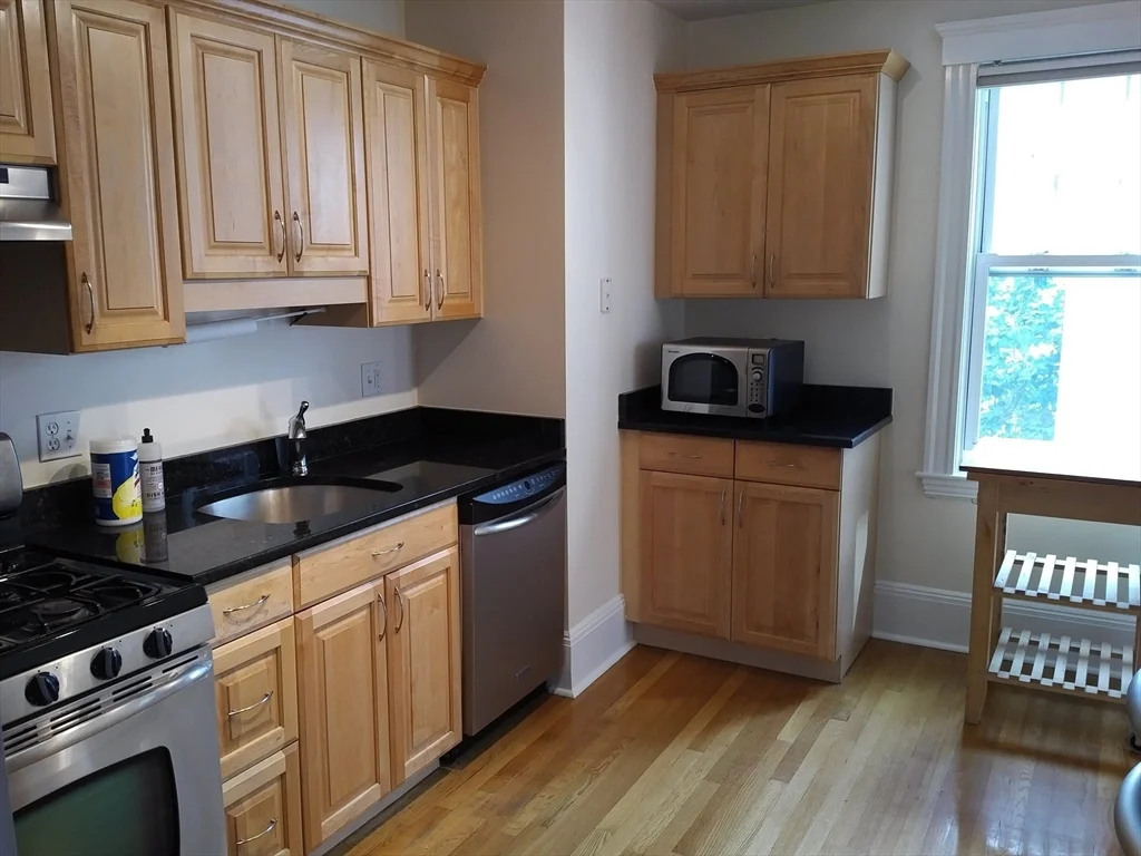 304 Allston St, Cambridgeport