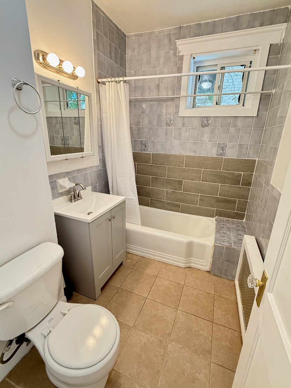 17 Warwick Rd, Salisbury Road - Corey Farm