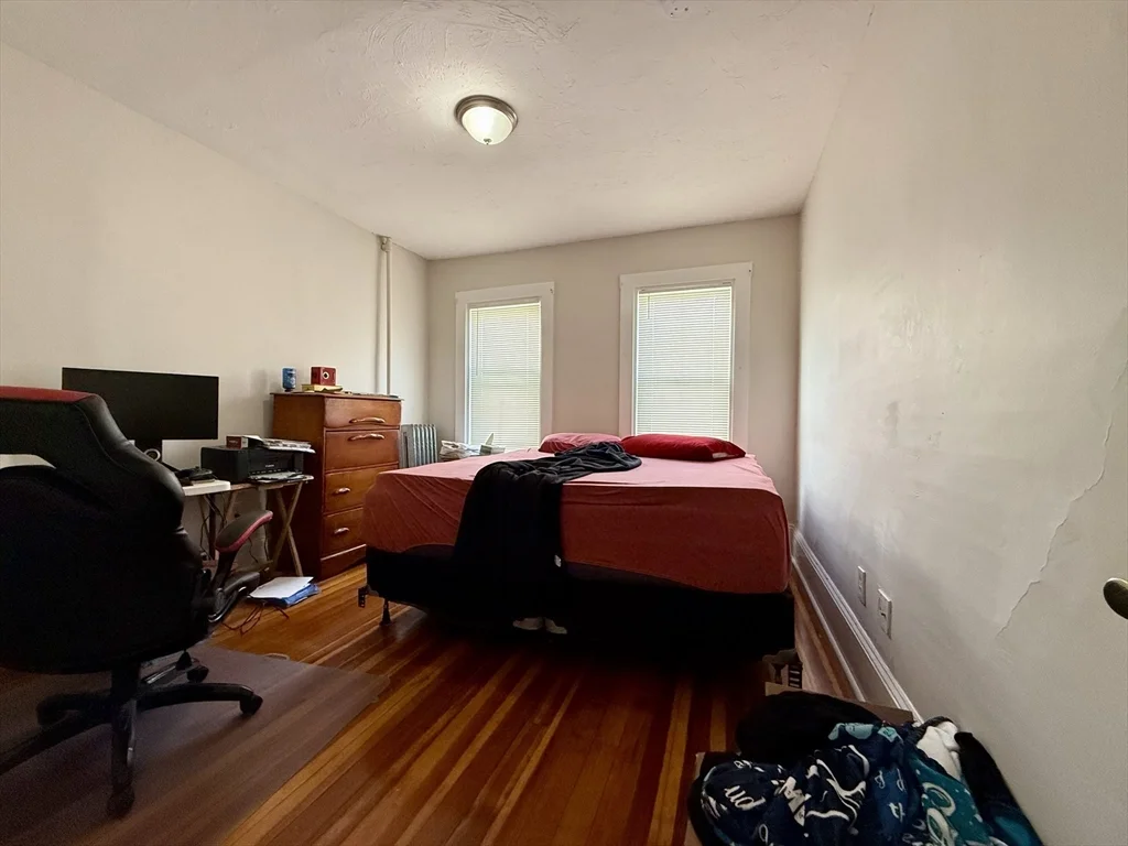 11 John St, Attleboro