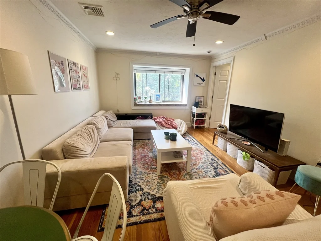 245 E St, South Boston