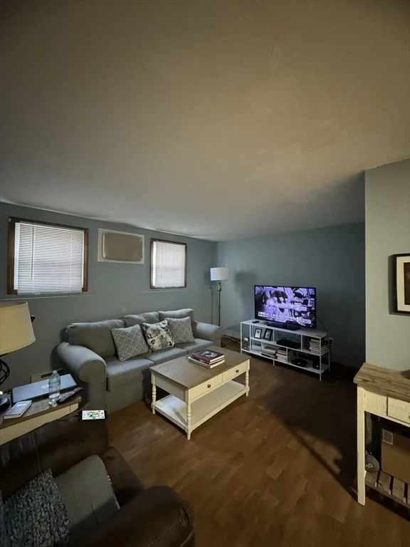 297 Ashland, Southbridge