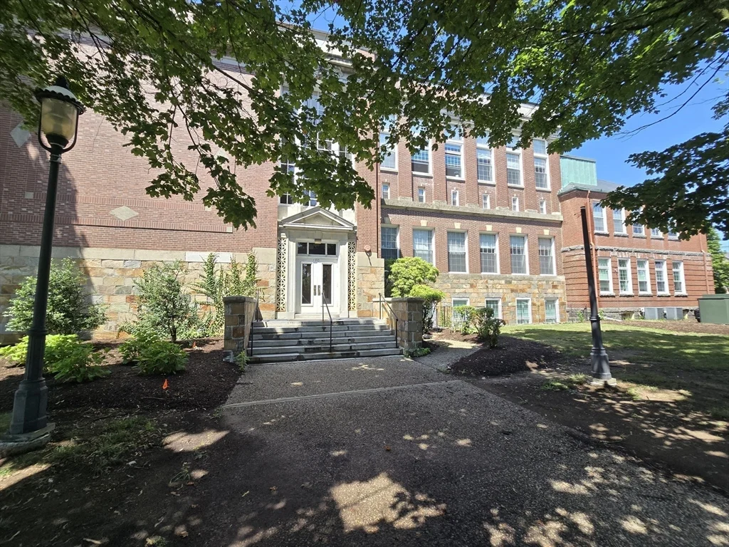 147 Rawson Rd, Quincy