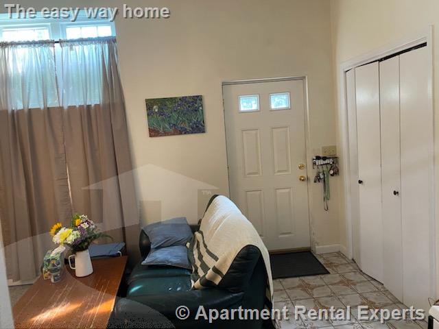 219 Massachusetts Ave, East Arlington