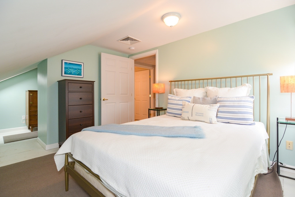 3 Abbot Ct, Marblehead