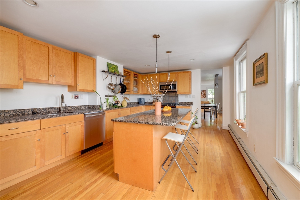 46 Bigelow St, Mid-Cambridge