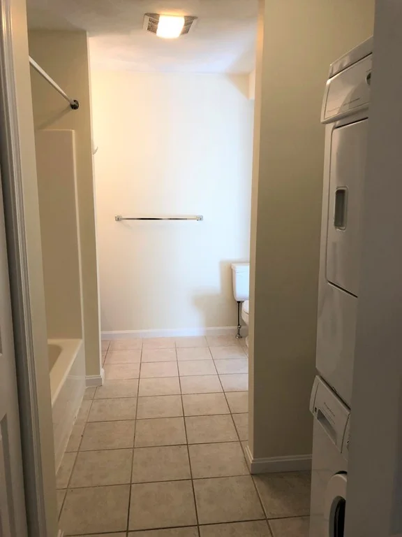 28 Oval Rd, Wollaston