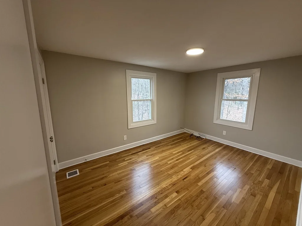 7 Silvia Ct, Hyde Park