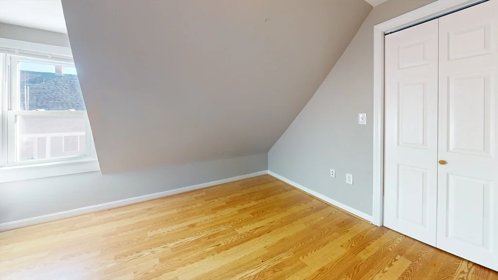 50 Plymouth St, Everett