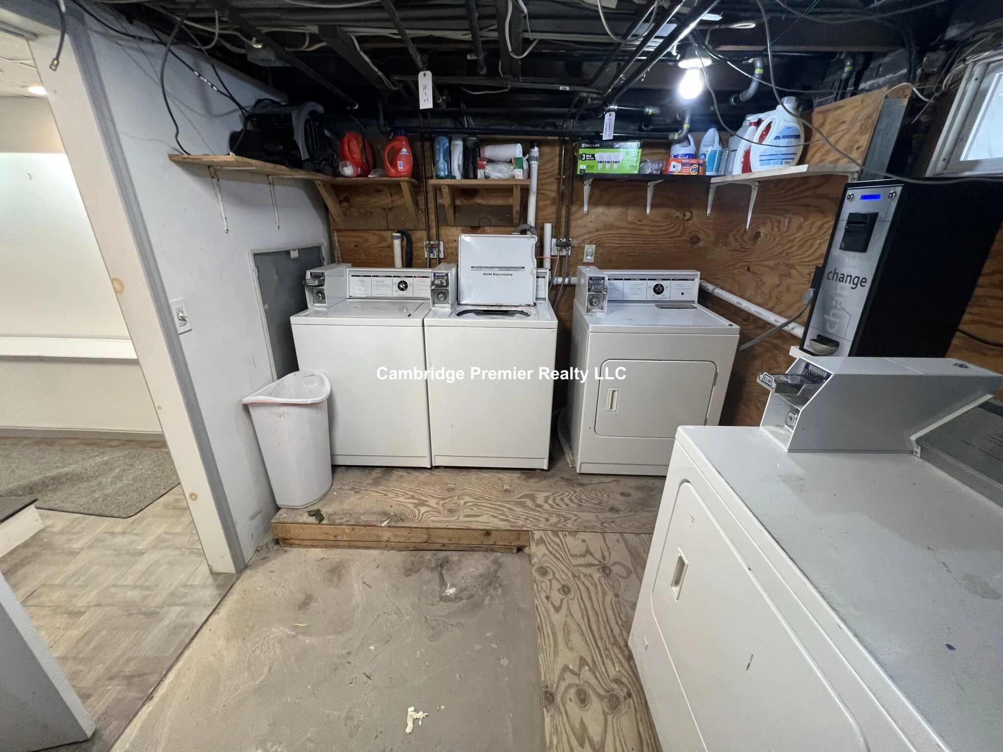10 Wallace St, Tufts
