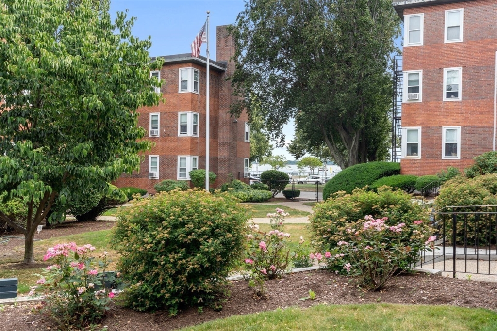 1 Twomey Ct, South Boston