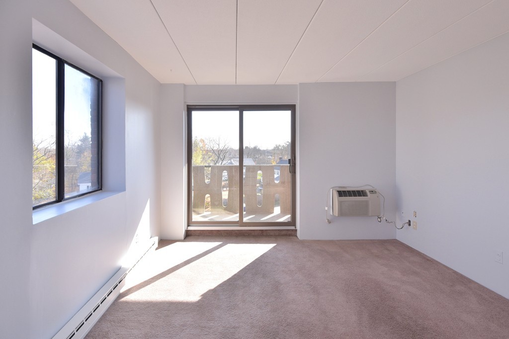 10 Main St, Framingham