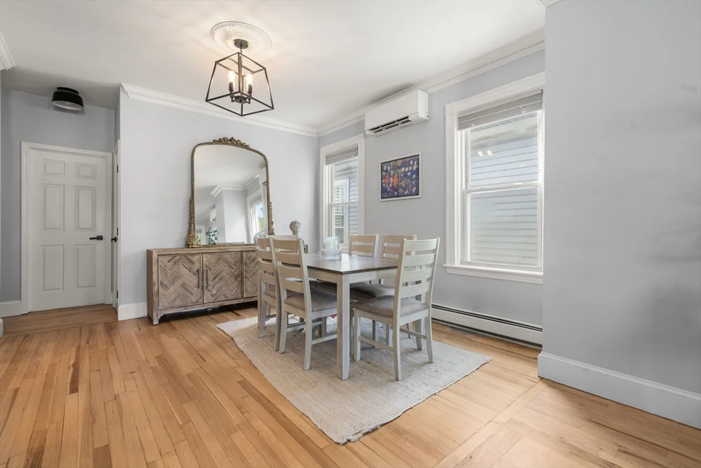 118 Franklin St, Brookline