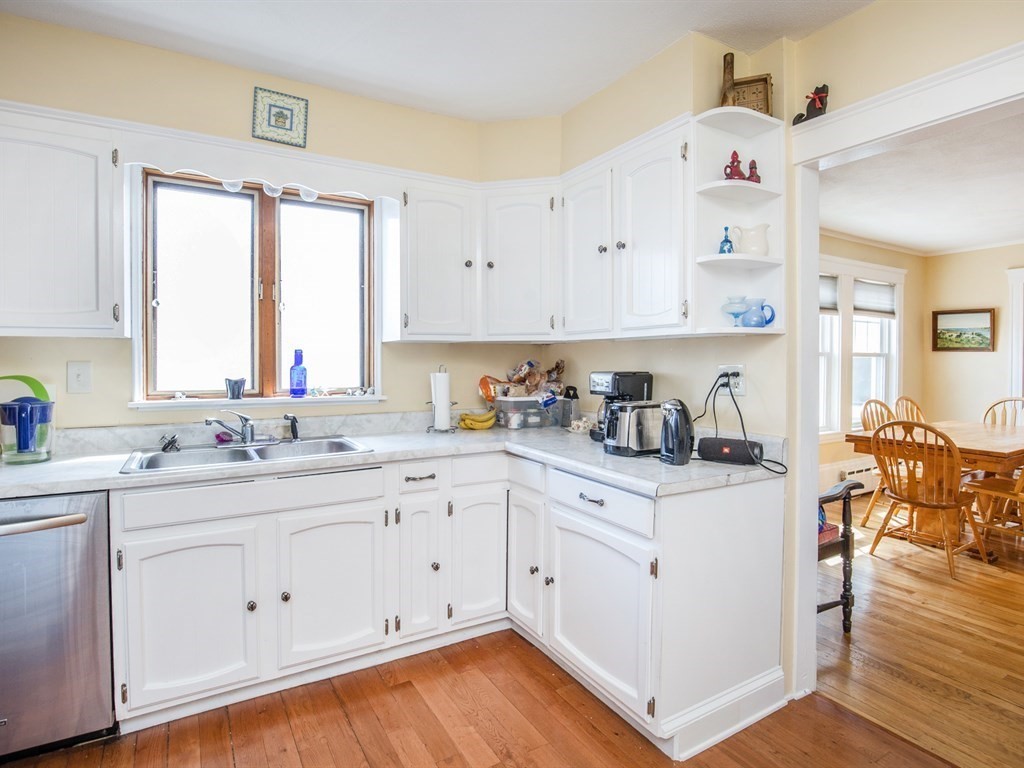 117 Lewis Rd, Belmont