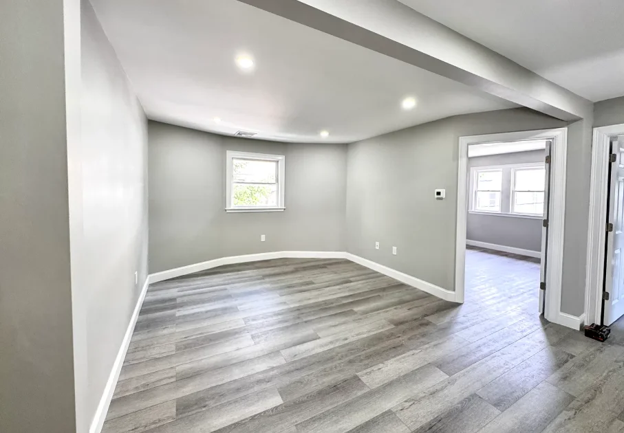 5 Harris Rd, Medford