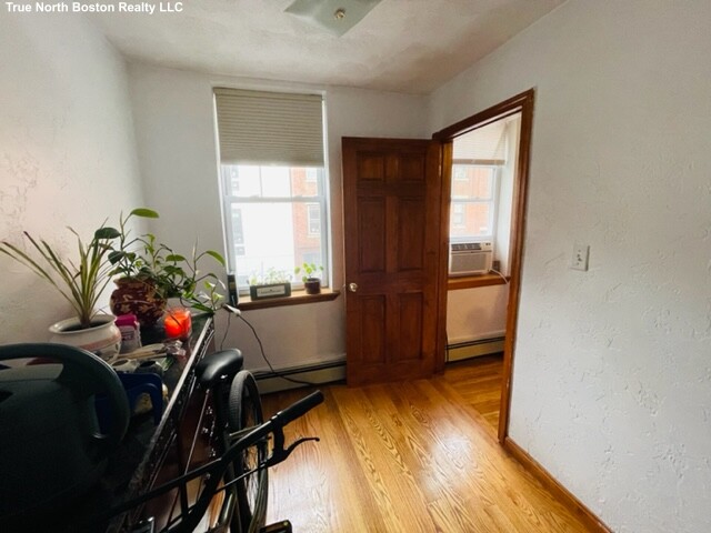 170 Endicott St, North End