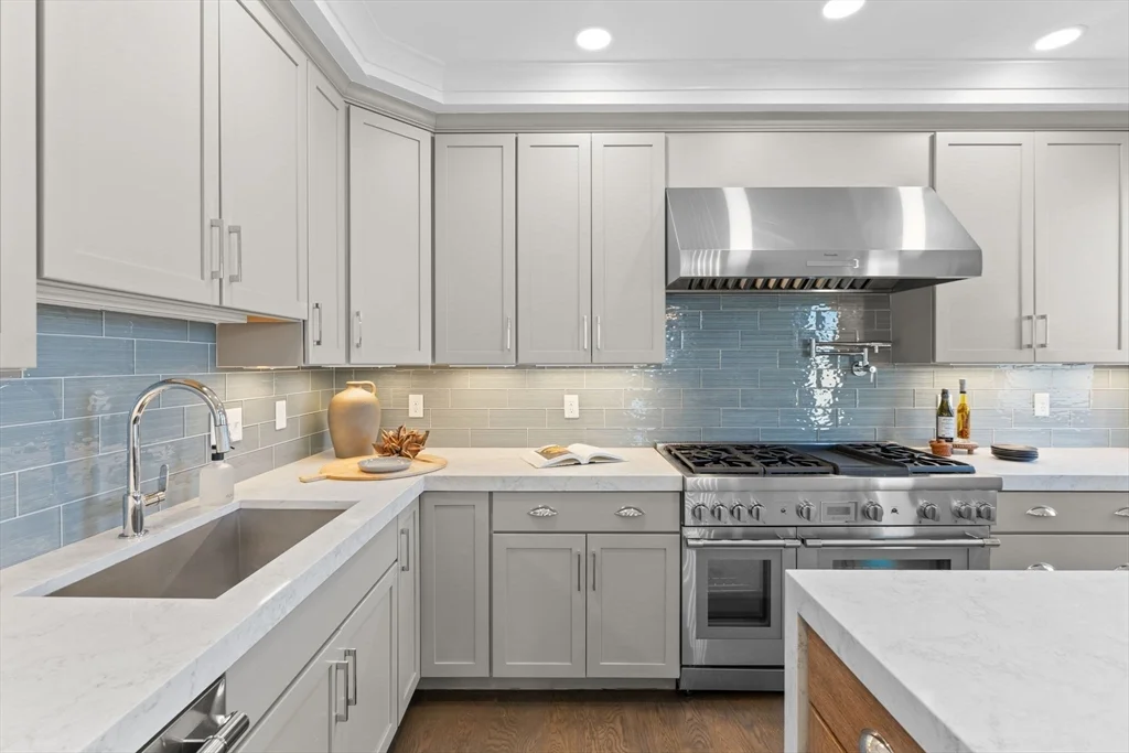 333 West Third, South Boston