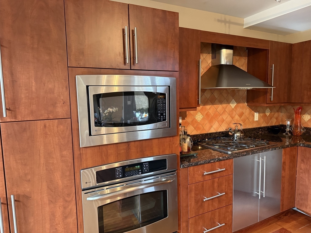 10 Ocean Ave, Revere Beach