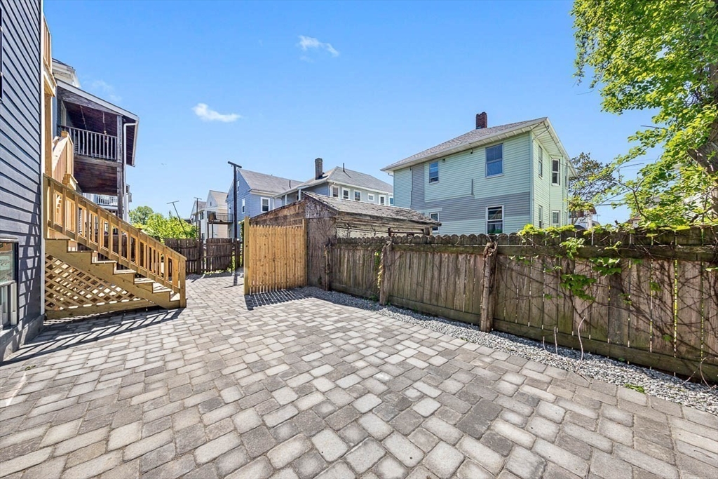 70 Stanley Ave, South Medford