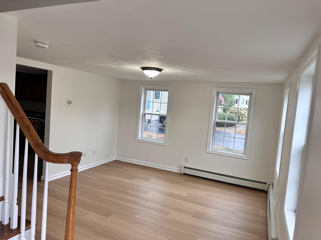 146 Hayden Rowe, Hopkinton