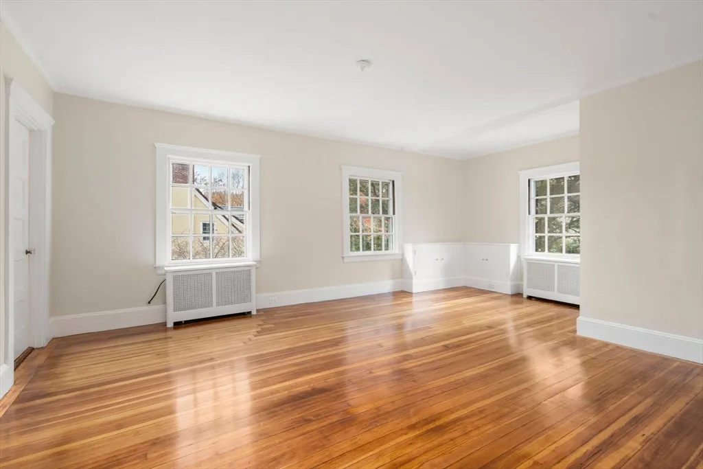 161 Clinton Rd, Fisher Hill