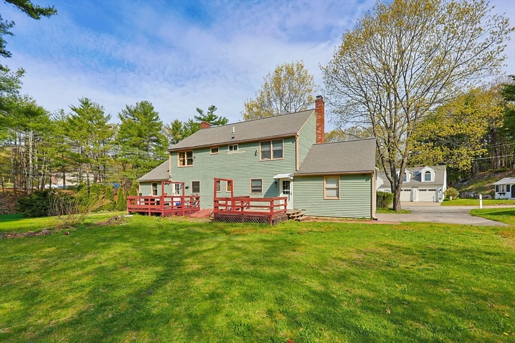 1 West Belcher, Foxboro