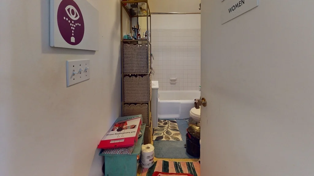 12 Lyman St, Waltham