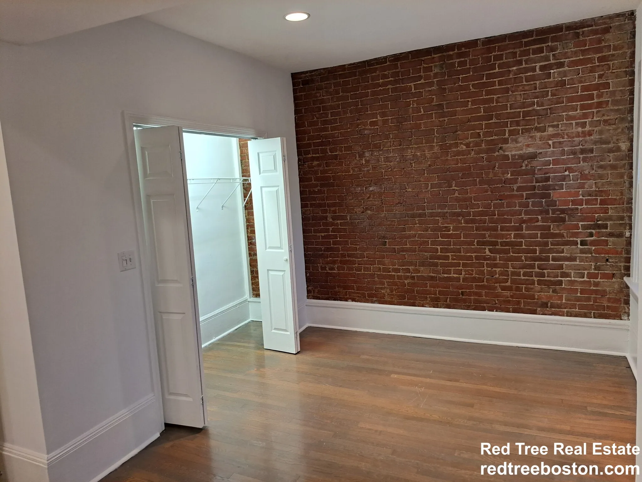 1404 Beacon St, Corey Hill