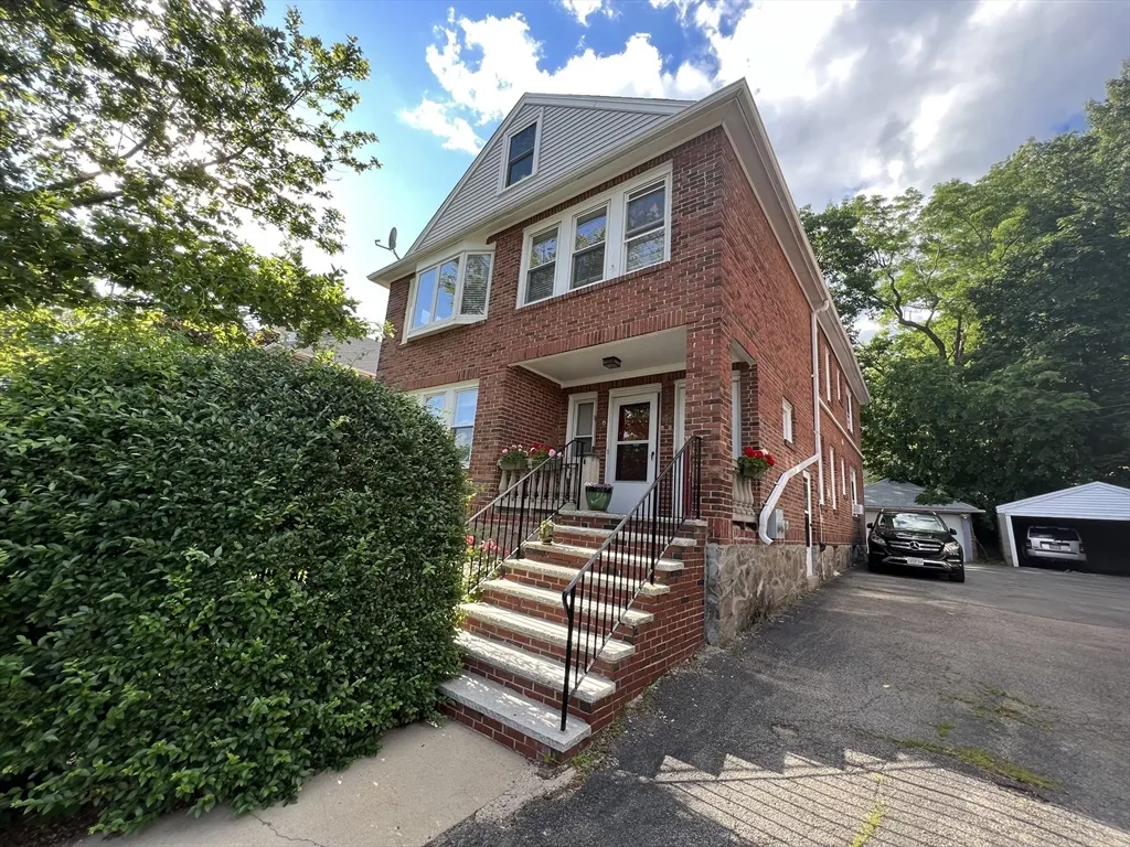 481 Washington St, Brighton