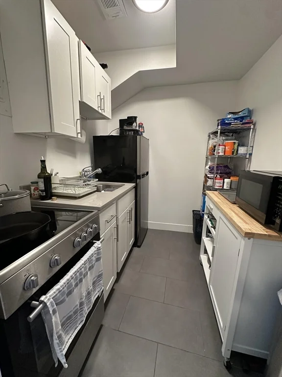 107 Charles St, Beacon Hill