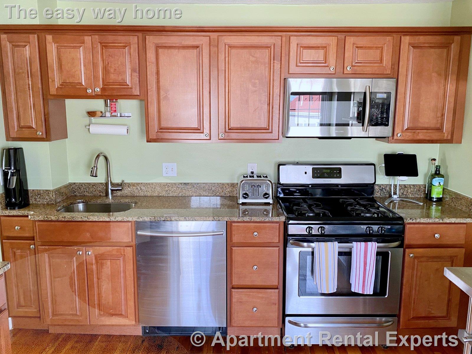 14 Rockland Pl, Malden Center