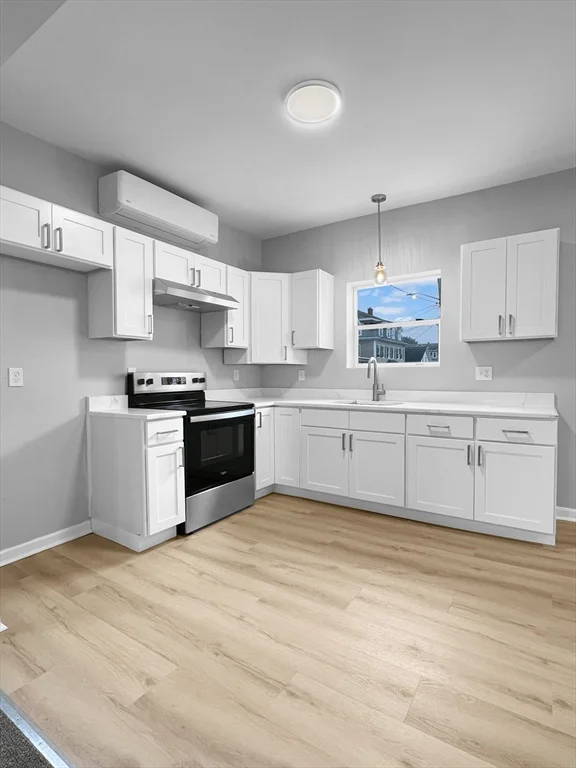 186 Rodman St, Fall River