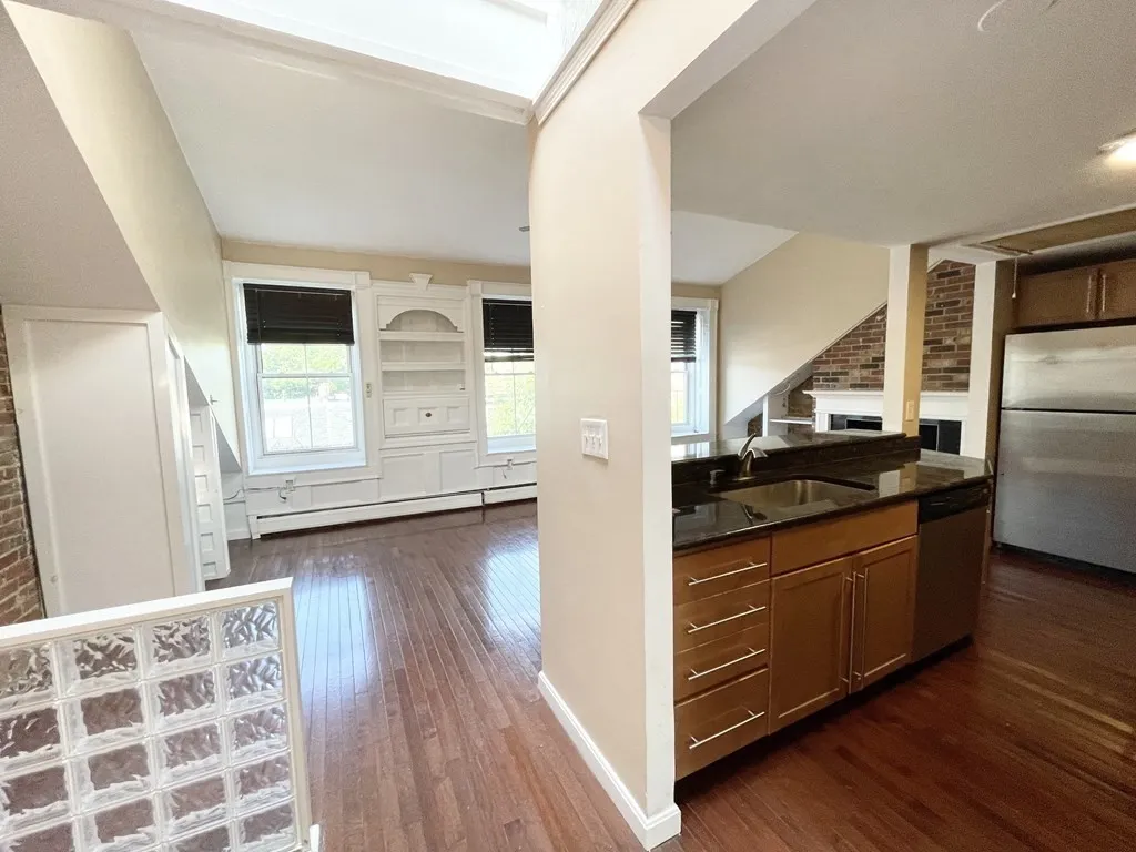 670 Massachussetts, South End