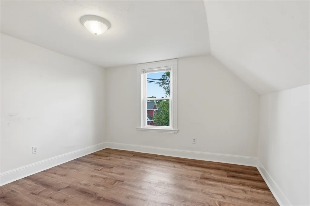 121 Glendale St, Everett