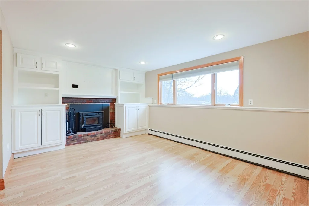 68 Greene St, Hopedale