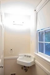 7 Bethel Rd, Wellesley