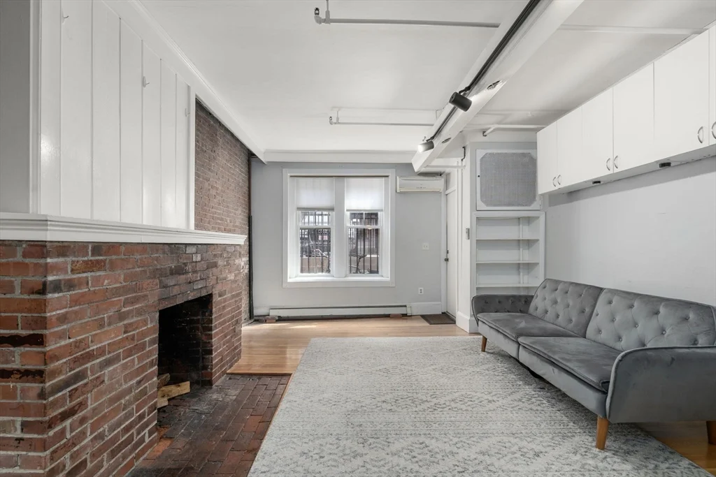 167 Beacon St, Back Bay