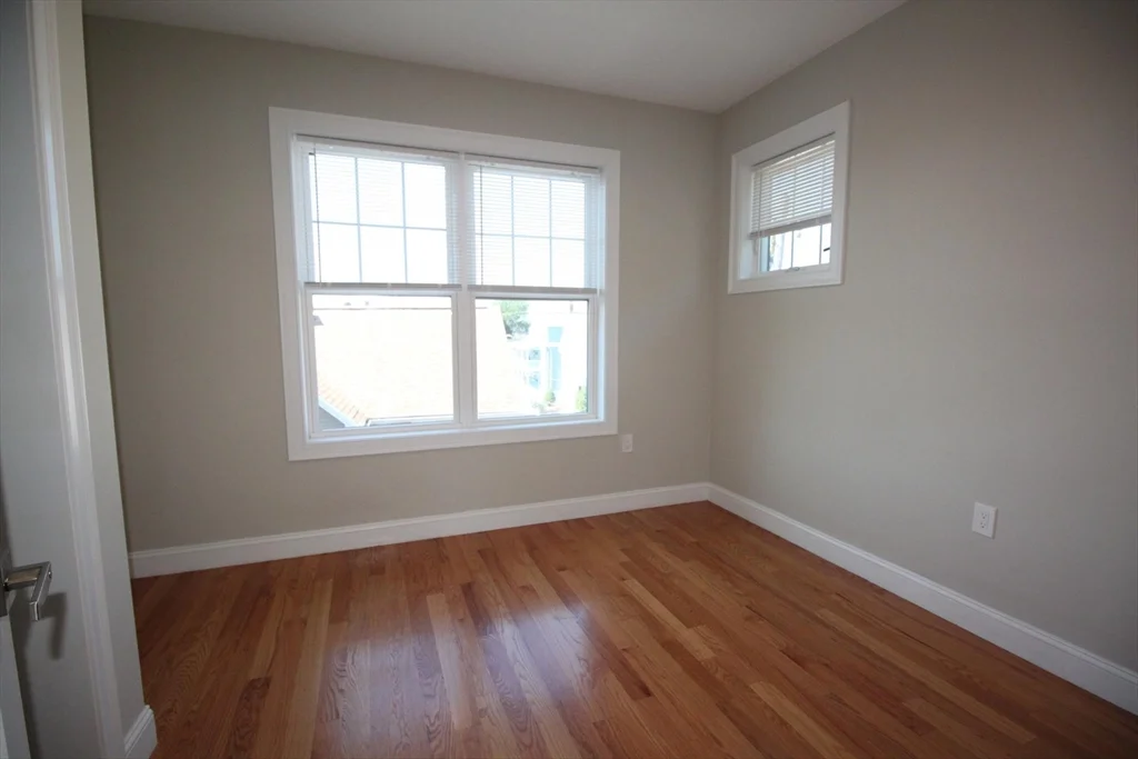 116 Main St, Everett