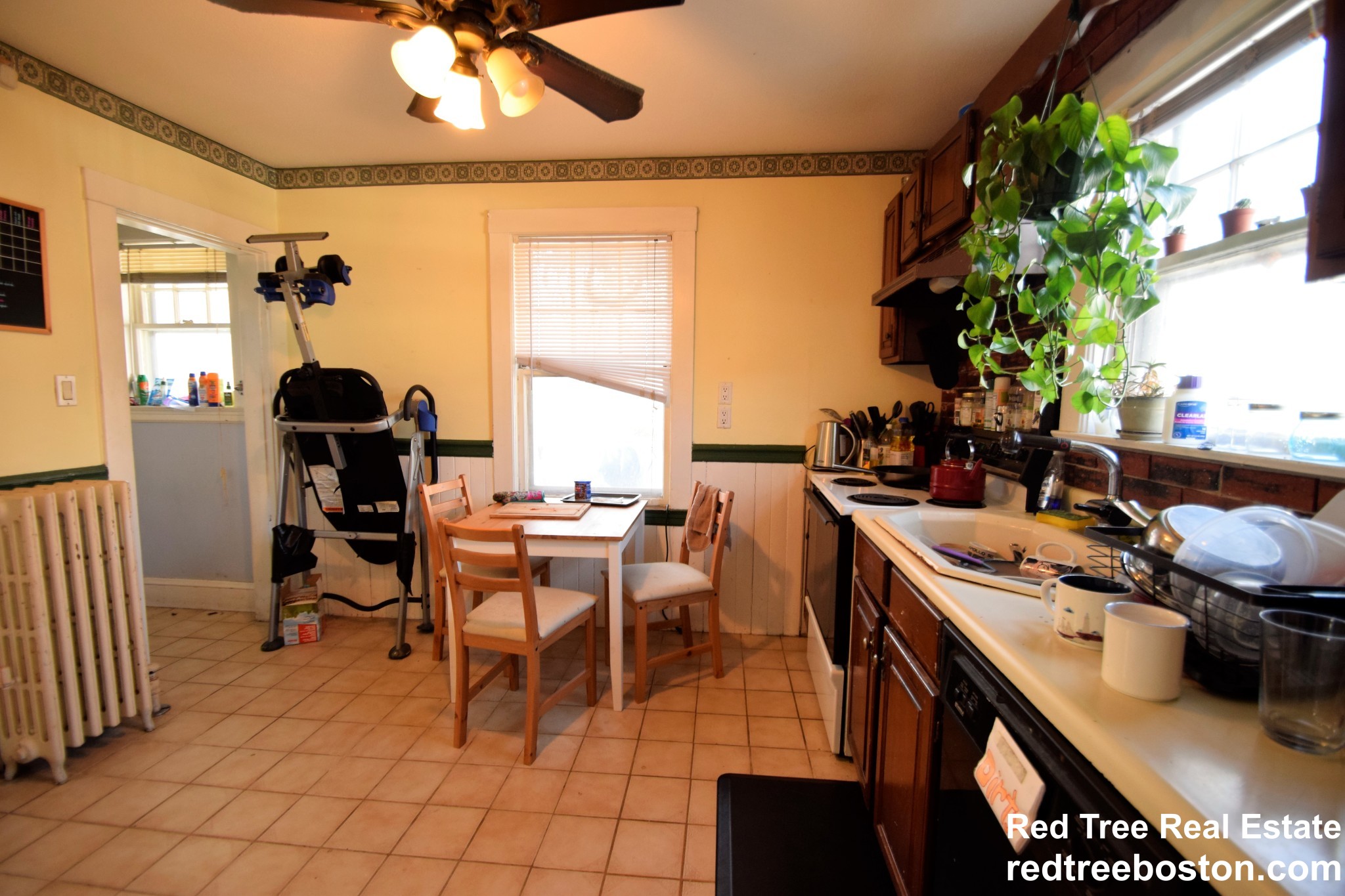 98 Beechcroft St, Brighton