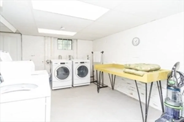 138 Main St, Fairhaven