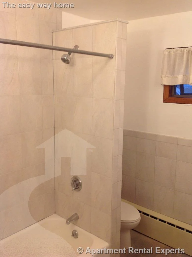 26 Dover St, Davis Square