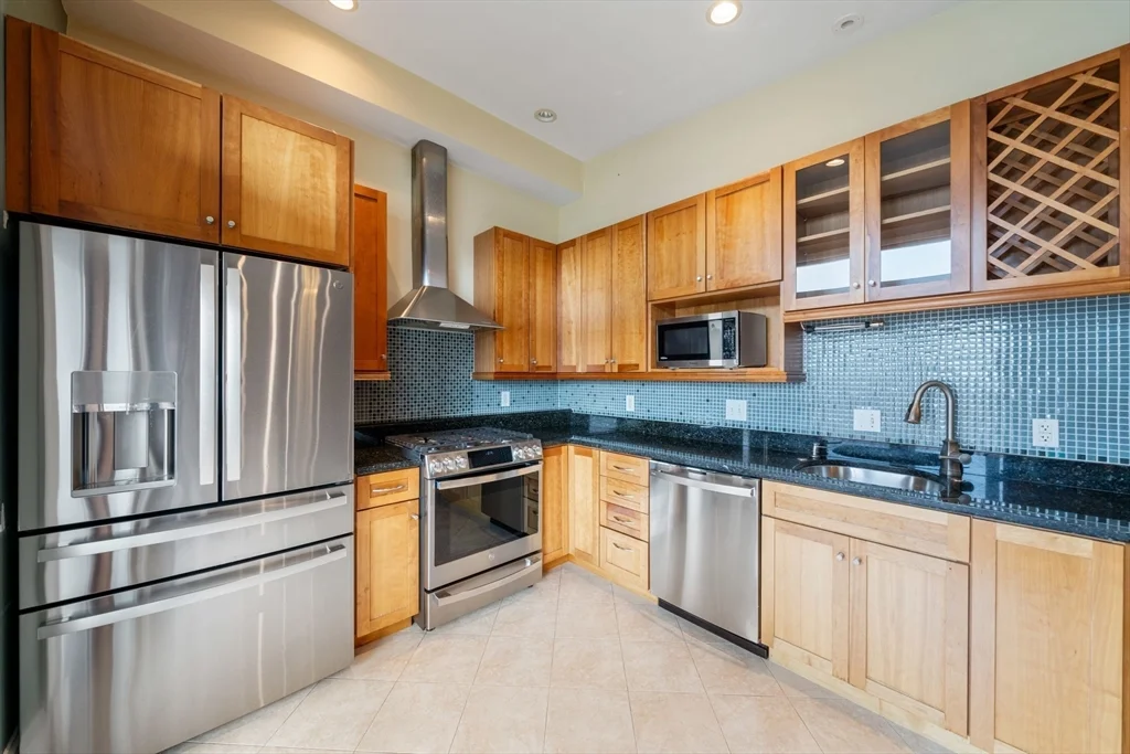 118 Perkins St, East Somerville
