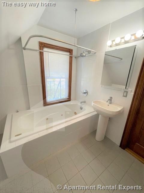 15 Conwell St, Davis Square