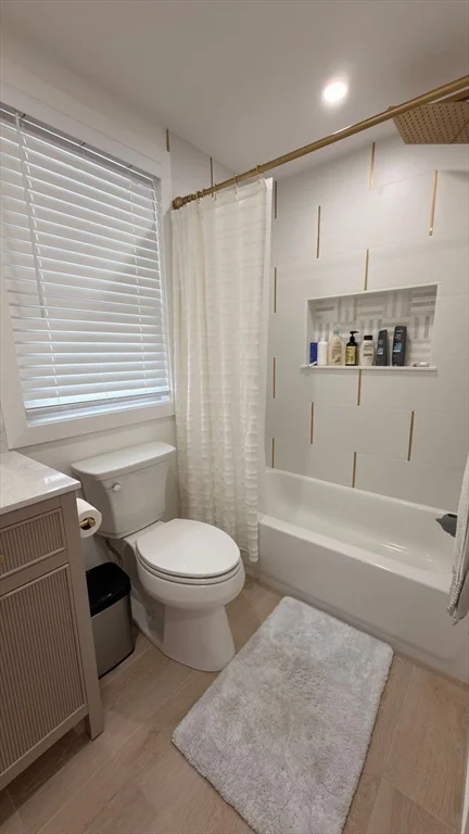 6 Pratt Ave, Beverly