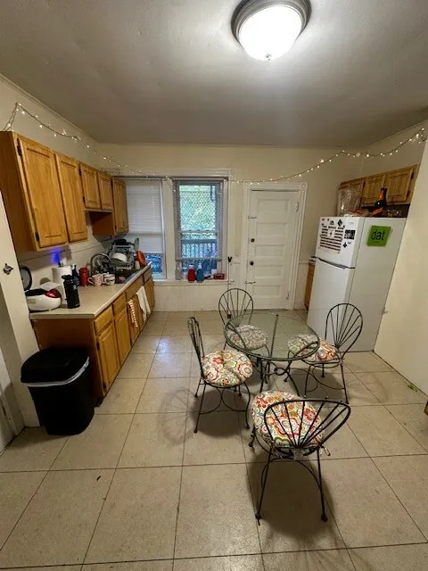 96 Calumet St, Mission Hill