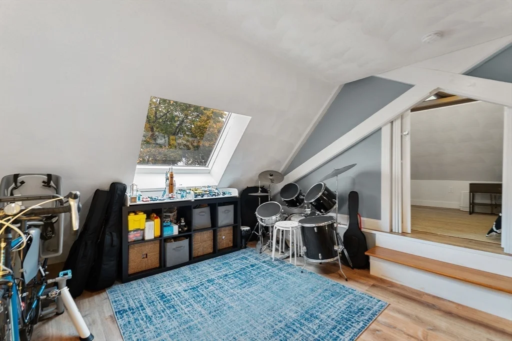 890 Winthrop Ave, Beachmont