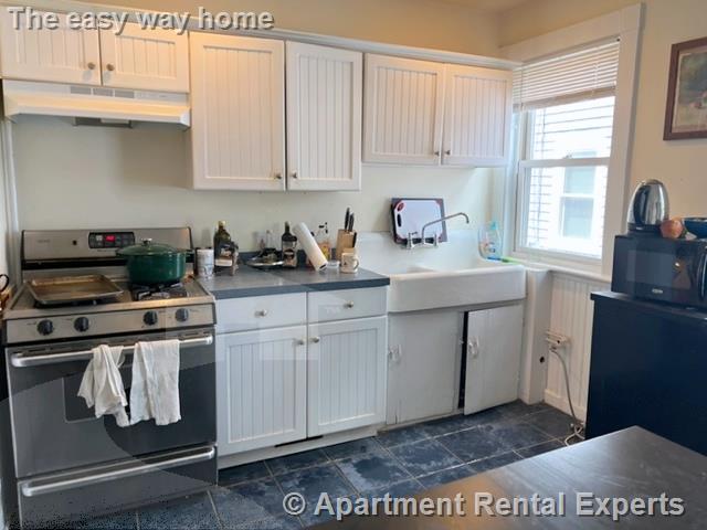 27 Willow Ave, Porter Square